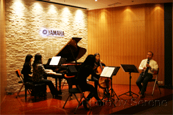 云顶集团新办公室音乐厅举办室内小型音乐会 